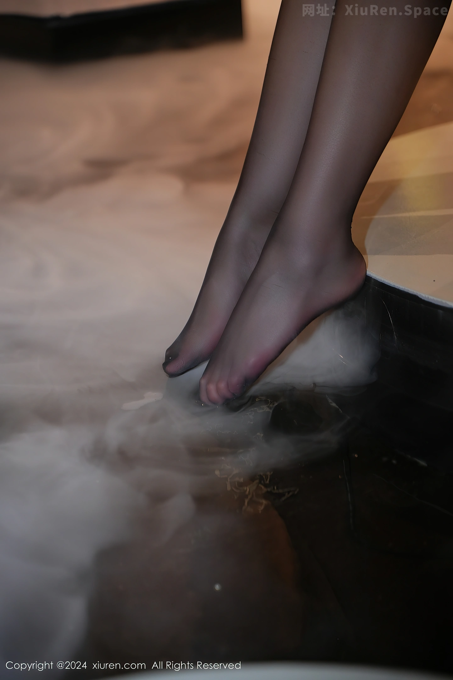 图片[6]-[XiuRen秀人网]VOL.8399 女神Carol周妍希X性感黑色情趣服饰配黑丝袜秀丰满身材诱惑写真76P-秀人网官方网站